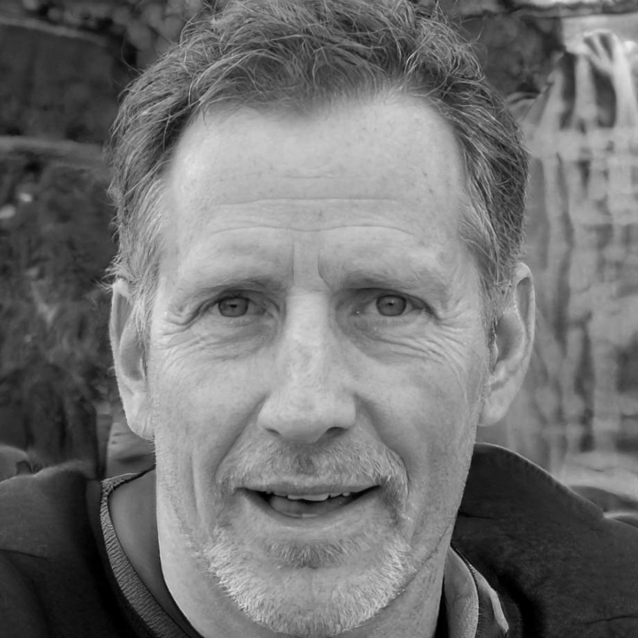 Portrait des Dozenten Henrik Zimmermann